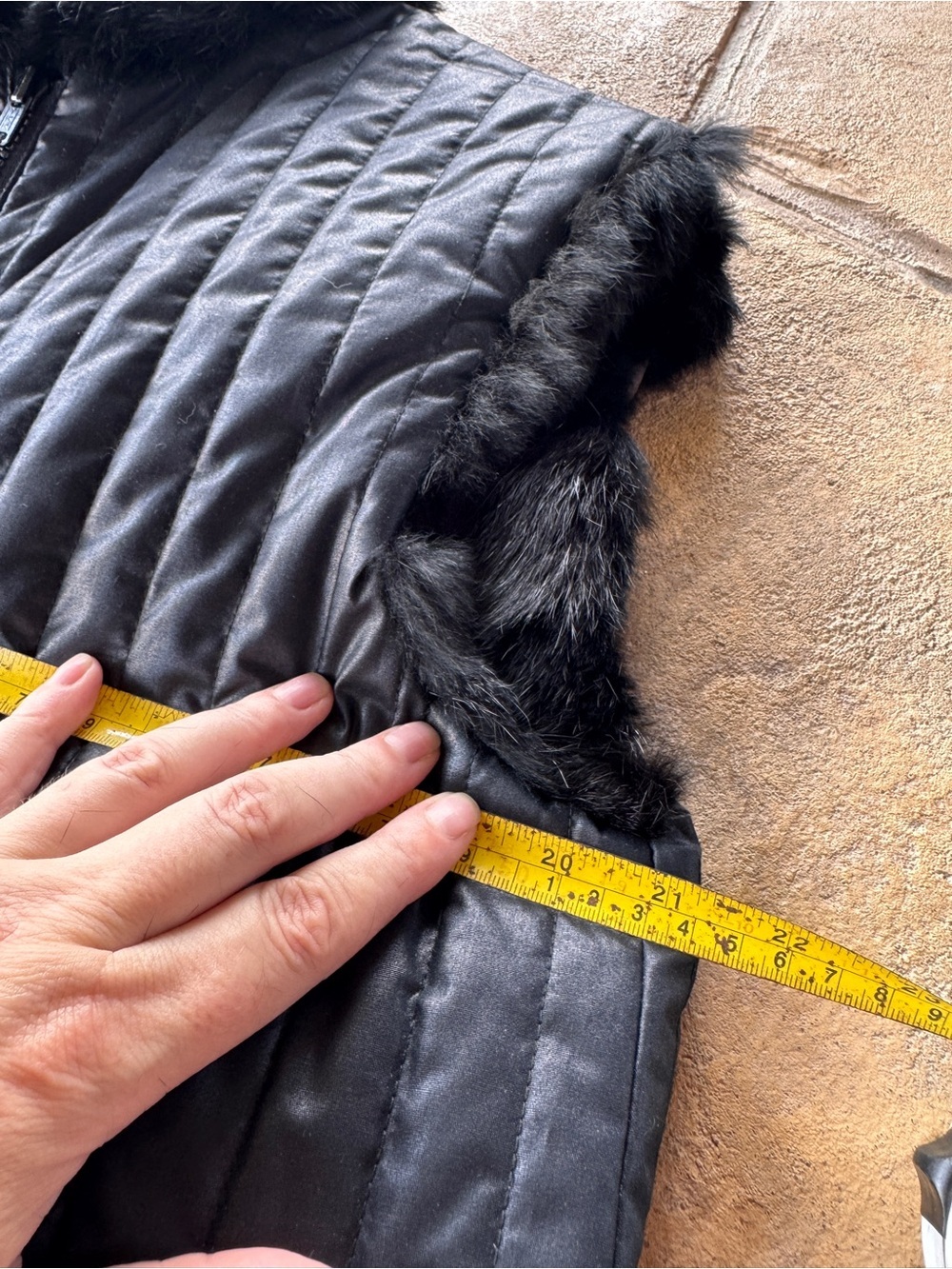 Vintage Reversible Black Rabbit Fur Vest Quilted Zip Front Women’s Size L - Picture 11 of 13